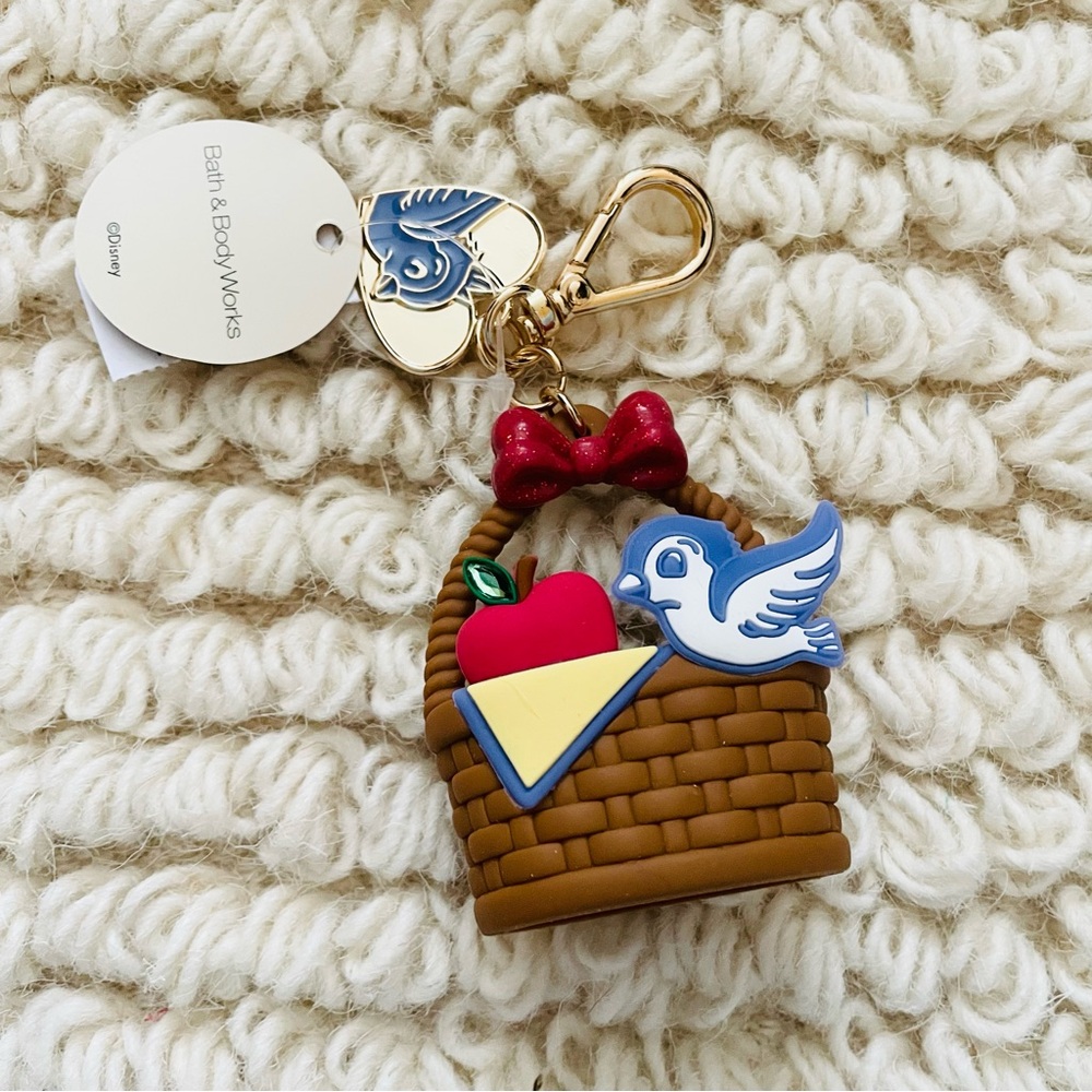 NWT BATH & BODY WORKS Disney Snow White Sani Pocketbac Holder